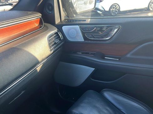 Used 2023 Lincoln Navigator L Reserve image 25
