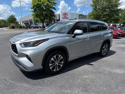 Used 2024 Toyota Highlander XLE