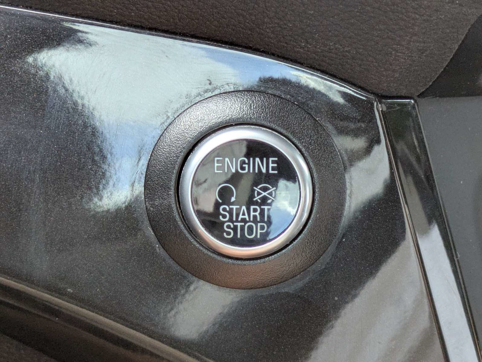 Used 2019 Ford Escape SEL FWD image 28