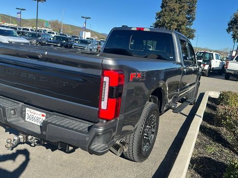 Used 2025 Ford F350 Platinum image 2