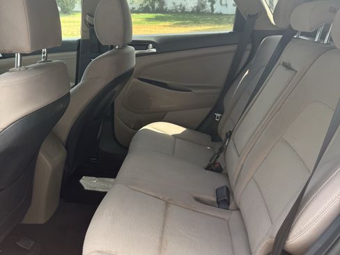 Used 2019 Hyundai Tucson SE FWD image 11