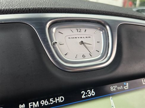 Used 2020 Chrysler 300 C image 23