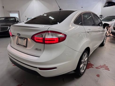 Used 2017 Ford Fiesta SE w/ Equipment Group 201A FWD image 3