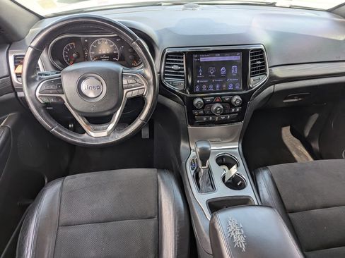 Used 2019 Jeep Grand Cherokee Laredo w/ Laredo X Package RWD image 29