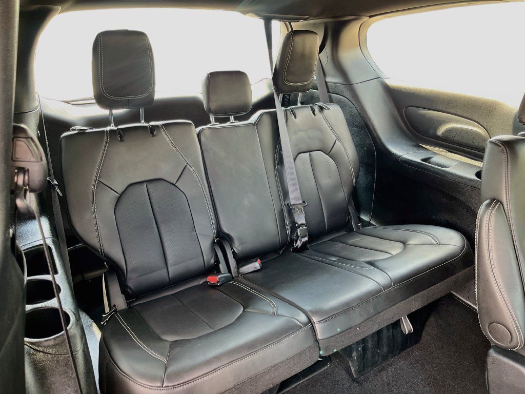 Used 2026 Chrysler Pacifica Select FWD image 26
