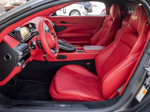 Used 2026 Aston Martin V8 Vantage Coupe image 15