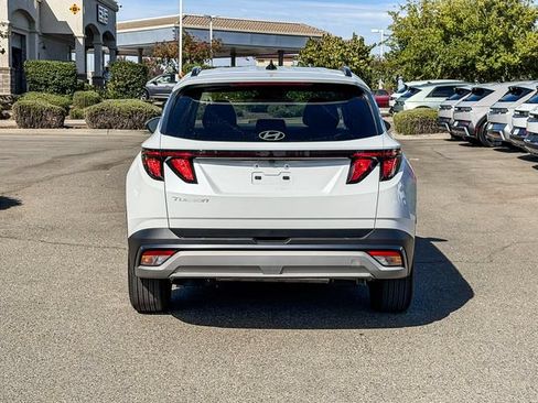Used 2025 Hyundai Tucson SEL FWD image 4