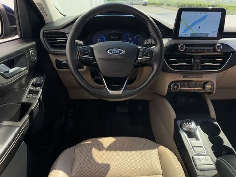 Used 2021 Ford Escape Titanium w/ Class II Trailer Tow Package AWD/4WD image 13