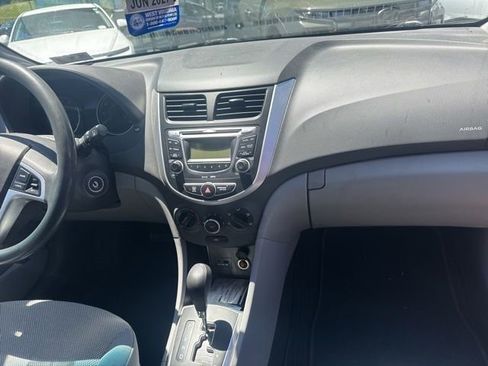 Used 2013 Hyundai Accent GS FWD image 11
