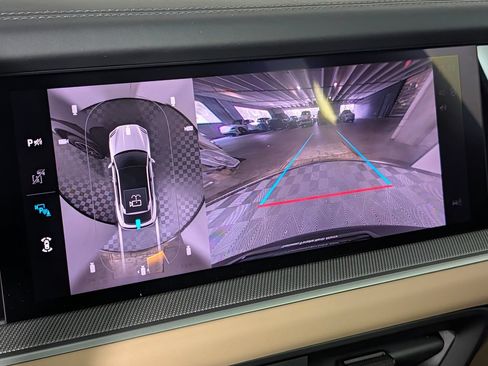 New 2026 Porsche Cayenne Coupe AWD/4WD image 31