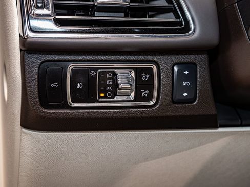 Used 2023 Lincoln Navigator L Black Label image 17