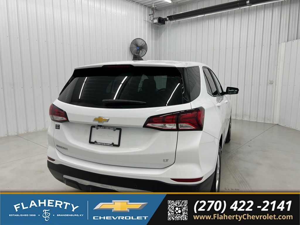 Used 2024 Chevrolet Equinox LT FWD image 3
