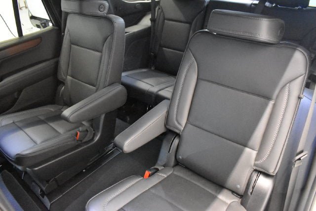 Used 2026 GMC Yukon Denali w/ Sun & Power Step Package AWD/4WD image 7