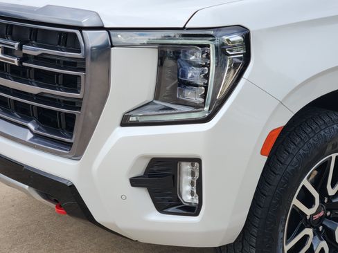 Used 2023 GMC Yukon AT4 AWD/4WD image 6