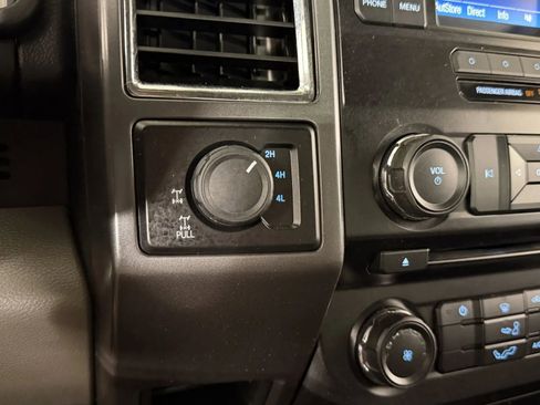 Used 2016 Ford F150 XLT AWD/4WD image 22