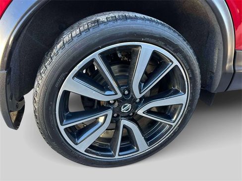 Used 2018 Nissan Rogue Sport SL w/ SL Premium Package image 7