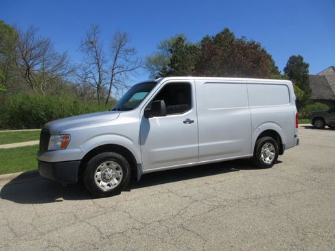 Used 2016 Nissan NV 2500 SV RWD image 25