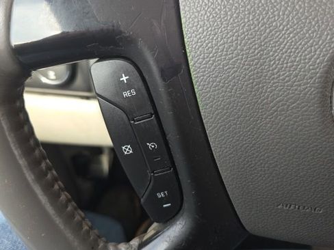 Used 2008 Chevrolet Suburban LT image 39