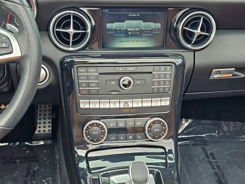 Used 2020 Mercedes-Benz SLC 43 AMG image 38