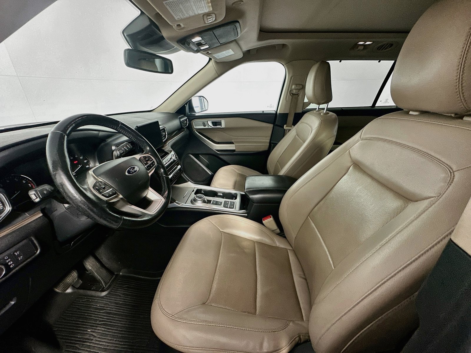 Used 2022 Ford Explorer Limited w/ Equipment Group 301A RWD image 21
