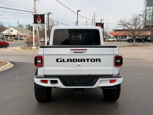 Used 2021 Jeep Gladiator Overland AWD/4WD image 14