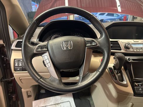 Used 2015 Honda Odyssey EX-L image 18