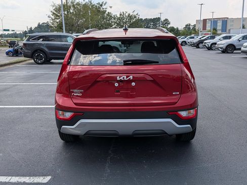 Used 2025 Kia Niro LX FWD image 4