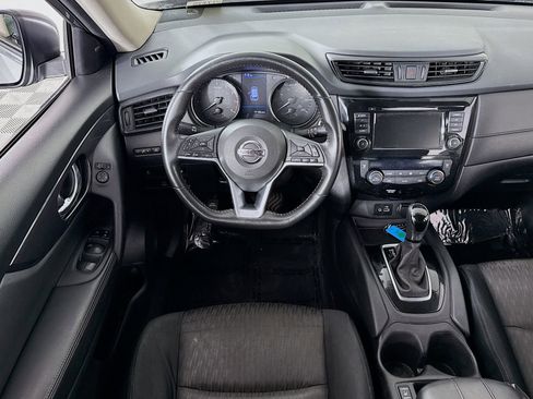 Used 2018 Nissan Rogue SV AWD/4WD image 18