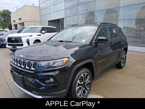 Used 2023 Jeep Compass Limited w/ Sun and Sound Group AWD/4WD image 9
