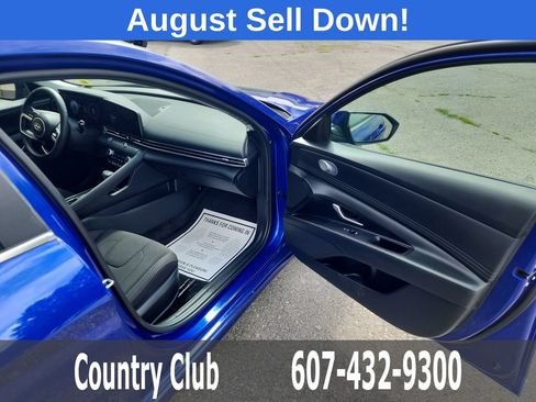 Certified 2024 Hyundai Elantra SEL w/ Convenience Package FWD image 28