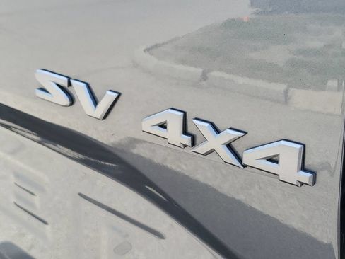 Used 2024 Nissan Frontier SV AWD/4WD image 11
