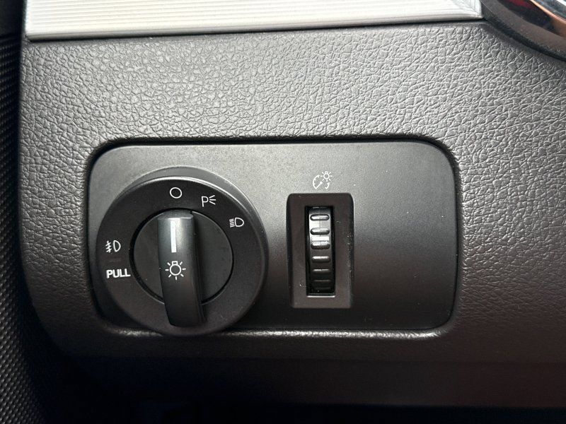Used 2006 Ford Mustang GT RWD image 24