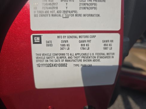 Used 2004 Chevrolet Corvette Convertible w/ Preferred Equipment Group RWD image 28