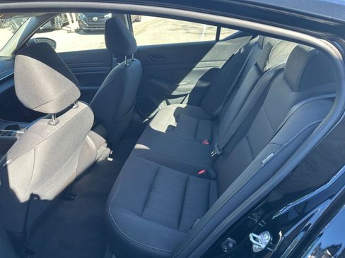 Used 2025 Nissan Altima 2.5 SV image 28