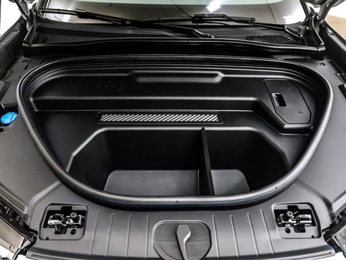 Used 2025 Audi Q6 e-tron Premium w/ Convenience Package image 12