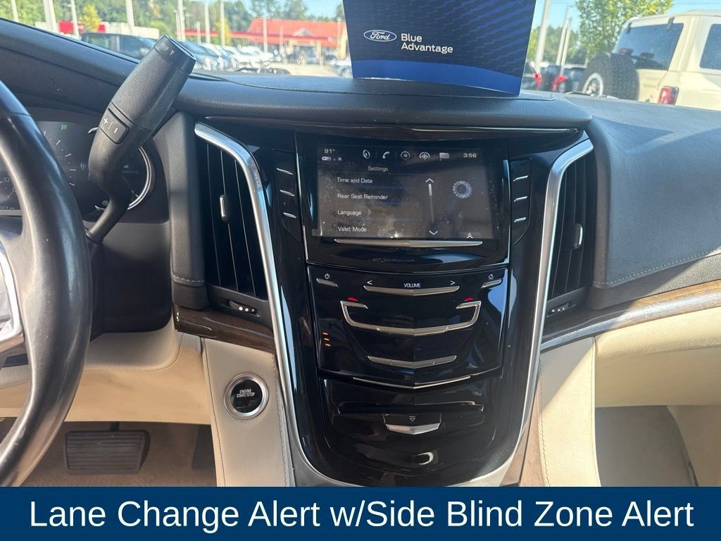 Used 2020 Cadillac Escalade Luxury AWD/4WD image 28