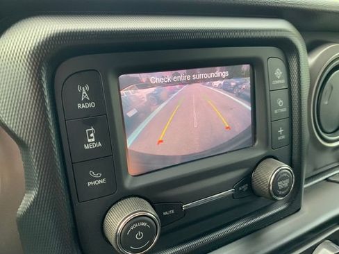Used 2021 Jeep Wrangler Sport AWD/4WD image 26