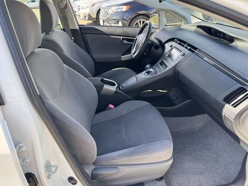 Used 2013 Toyota Prius Two image 14