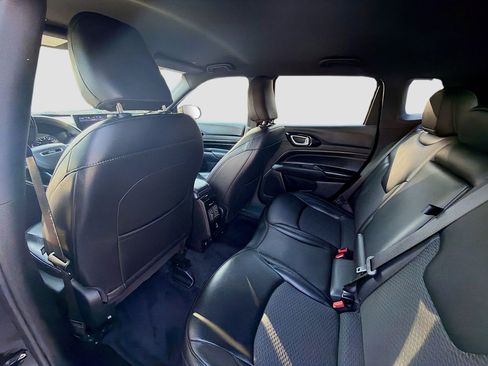 Used 2022 Jeep Compass Altitude w/ Convenience Group image 24