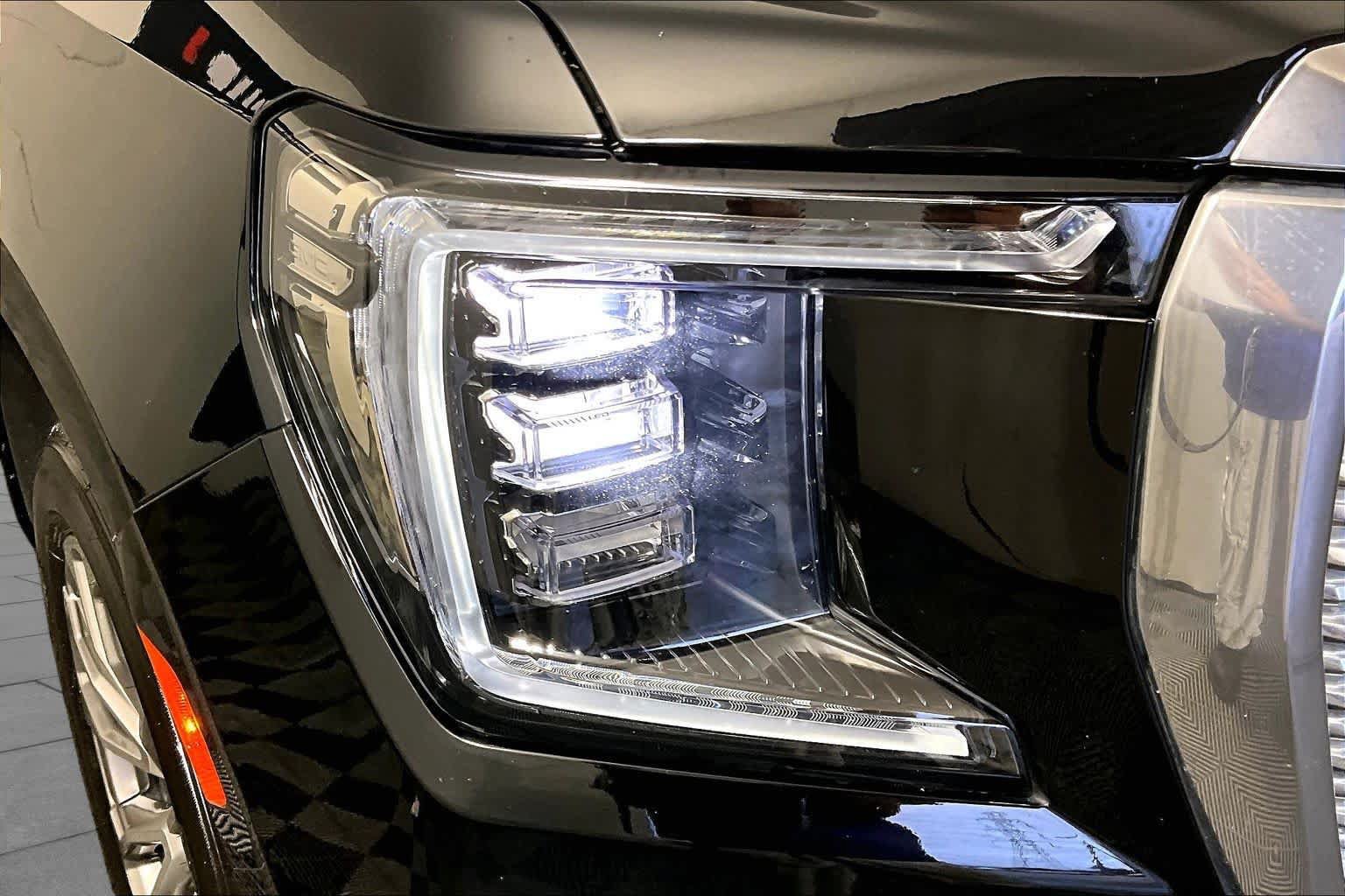 Used 2022 GMC Yukon Denali AWD/4WD image 26