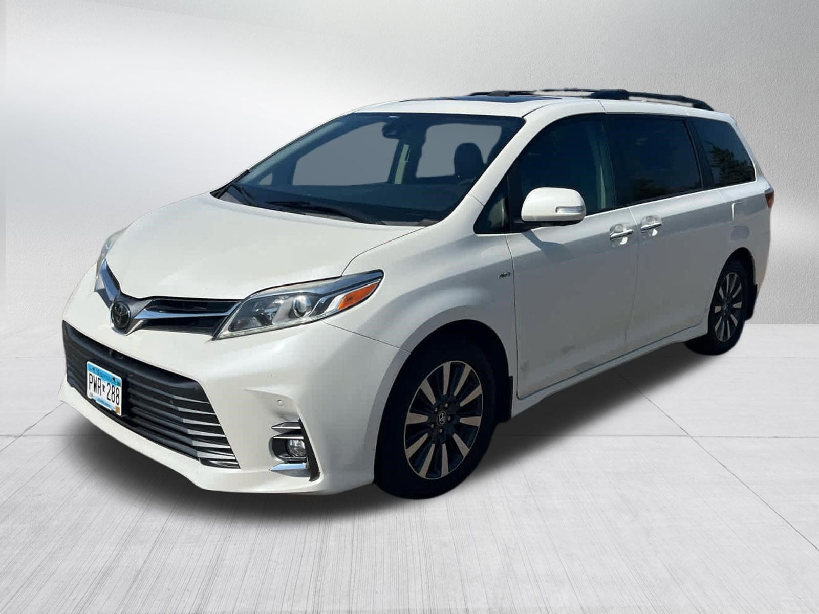 Used 2018 Toyota Sienna Limited Premium w/ Carpet Mat Package AWD/4WD image 3
