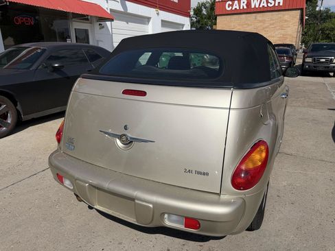 Used 2005 Chrysler PT Cruiser Touring FWD image 8