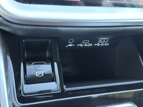 Certified 2024 Subaru Outback Premium AWD/4WD image 38