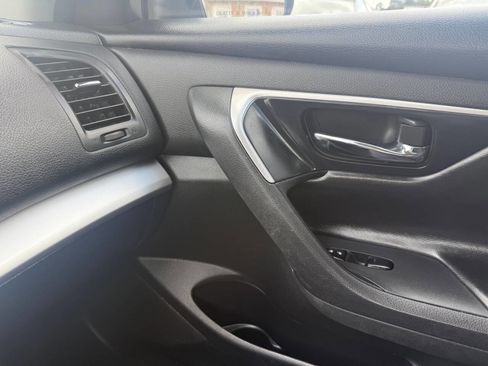 Used 2018 Nissan Altima 2.5 SV FWD image 23