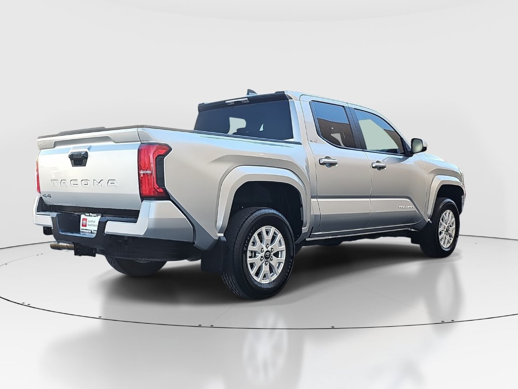 Certified 2025 Toyota Tacoma SR5 AWD/4WD image 5