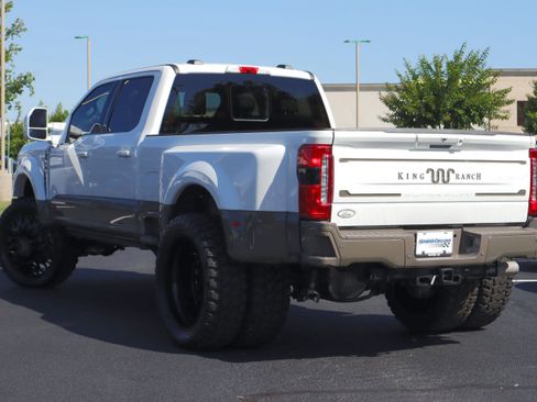 Used 2026 Ford F450 King Ranch w/ FX4 Off-Road Package AWD/4WD image 3