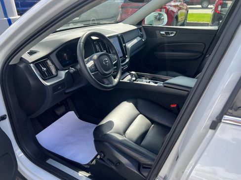 Used 2023 Volvo XC60 B5 Core AWD/4WD image 26