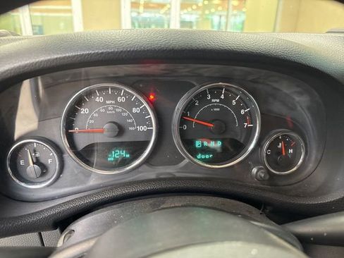 Used 2017 Jeep Wrangler Unlimited Sport AWD/4WD image 14