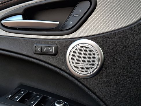 New 2025 Alfa Romeo Stelvio Sprint image 17