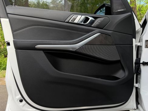 Used 2024 BMW X5 xDrive40i w/ M Sport Package image 56